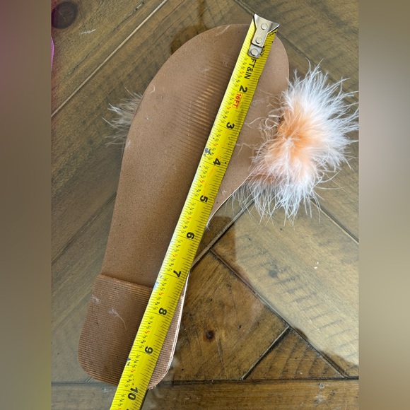 CHINESE LAUNDRY pink faux feather ZOEY MARAB SANDAL gold detail heel Sz 8.5 - Picture 13 of 14